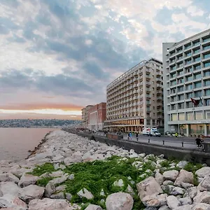 Hotel Royal Continental, Napoli